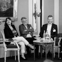 «SIRM Geneva Rendez-Vous» Podiums-Teilnehmer Maurizio Micale (Moderator); Florence Schurch, Luis Fontboté, Leandro Brandt und Valentina Paduano.